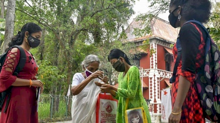 हैदराबाद विश्वविद्यालय छात्रों के लिए व्यक्ति की कक्षाओं में चरणबद्ध वापसी की अनुमति देता है