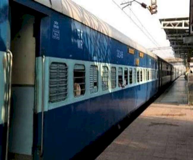 रेल यात्रियों के लिए काम की खबर, फेसबुक व ट्विटर पर रिजर्वेशन की जानकारी दे रहा पूर्व-मध्‍य रेलवे