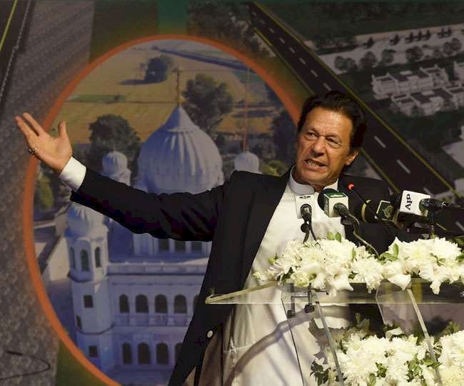 घरेलू राजनीति में घिरे पाकिस्तानी पीएम इमरान खान ने फिर अलापा 'कश्मीर राग'