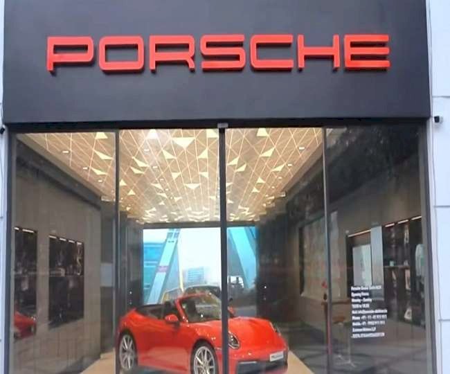 जानें क्या है खासियत,  दिल्ली में खोला देश का पहला Porsche स्टूडियो शोरूम