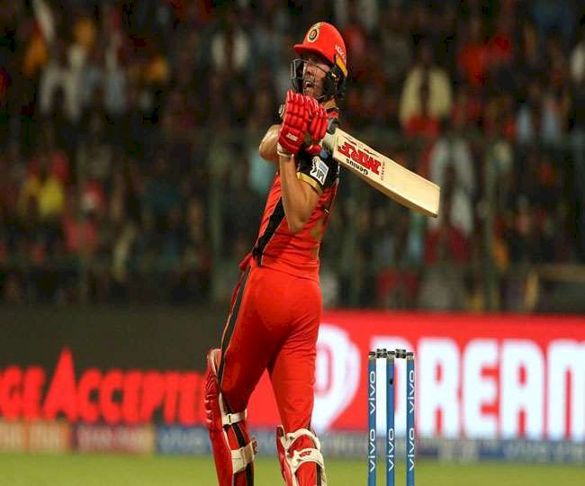 RCB का ये दिग्गज खिलाड़ी IPL में 100 करोड़ रुपये कमाने वाला पहला विदेशी खिलाड़ी बना, 4 भारतीय इस क्लब में शामिल