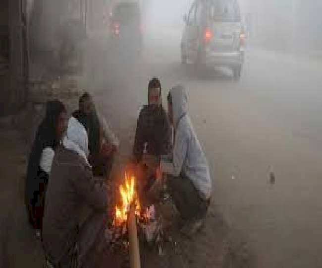 यूपी, बिहार, दिल्ली में कड़ाके की ठंड जारी, शीतलहर, कोहरा और बारिश बना आफत