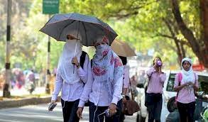 दिल्ली का हाल : पारा पहुंचा 42 के पार, दो दिन झुलसा देने वाली गर्मी के आसार