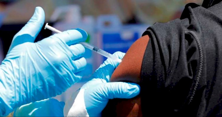 Experts की चेतावनी: Blood Clots की खबरों पर ध्यान देकर Corona Vaccine से दूरी बनाना पड़ेगा भारी