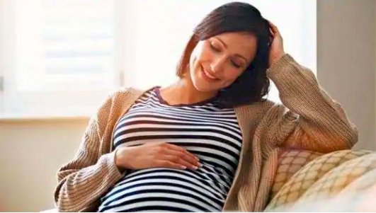 गर्भवती महिलाओं को वैक्सीन लगाना चाहिए या नहीं? जानें ऐसे ही 7 सवालों के सही जवाब