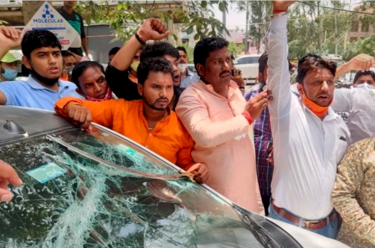 किसान आंदोलन: गाजीपुर बॉर्डर पर भाजपा समर्थकों और किसानों के बीच मारपीट, मौके पर पुलिस तैनात