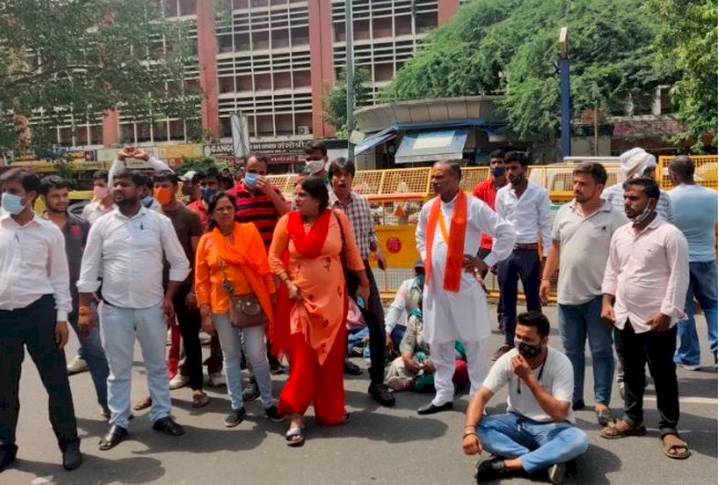 Jantar Mantar Slogans Case: अश्विनी उपाध्याय समेत छह लोग गिरफ्तार, कनॉट प्लेस थाने के बाहर हंगामा
