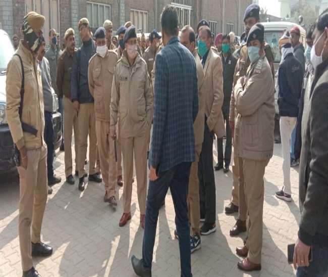 क‍िसान आंदोलन में दो क‍िसानों की मौत के बाद रामपुर पहुंची दो राज्‍यों की पुलिस, प्रदर्शन